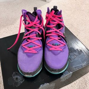 Nike Lebron XIX 19 Basketball Shoes
